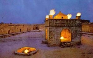 Ateshgah Fire temple and Burning mountain tour - Ateshgah Fire Temple: the quiet power of a “forever” flame