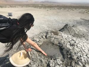 Baku: Half-Day Gobustan and Mud Volcanoes Tour with Entry - Bibiheybat Mosque and the tomb of Ukeyma Khanum