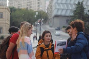 Baku Oil Heritage & Old Town Walking Tour - Icherisheher Old City: UNESCO walls, streets, and explanations without the time sink