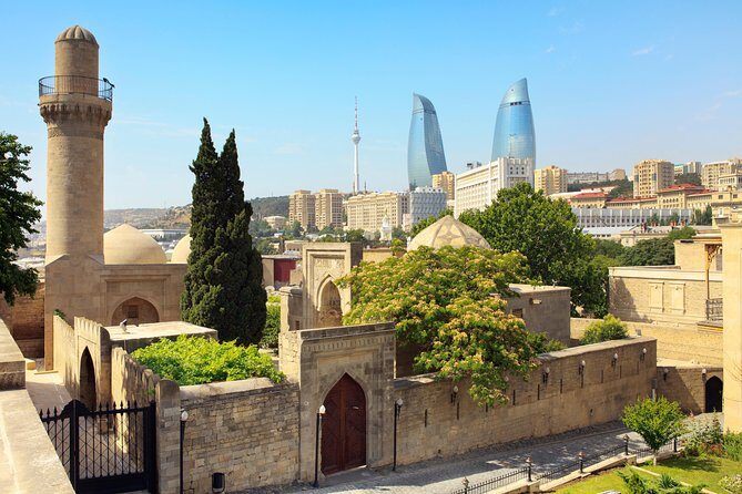 Baku: Old City Walking Tour - Shirvanhsah Palace and the Shirvanhsah Museum: UNESCO monuments that explain the city