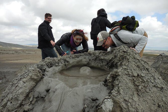Mud Volcanoes & Gobustan tour (Group & Private) - Why Gobustan fits perfectly into a short Baku schedule