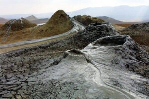 Mud Volcanoes & Gobustan tour (Group & Private) - Getting out of Baku: Old City landmarks and quick photo stops